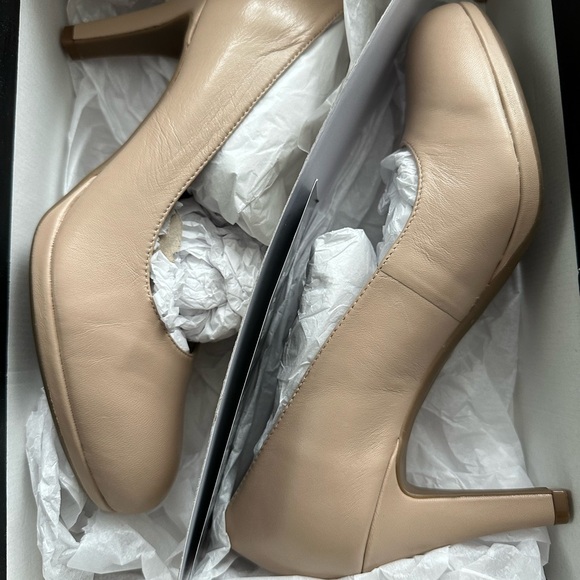 EUC Nuturalizer nude pump 8.5. Worn once. Kept in box. - Picture 3 of 5
